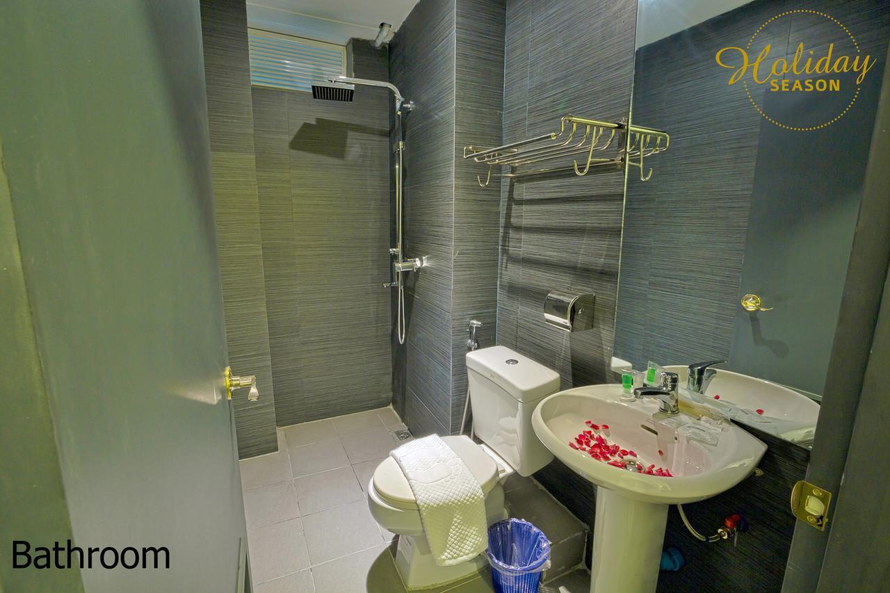 Holiday Season Motel Yangon Bagian luar foto